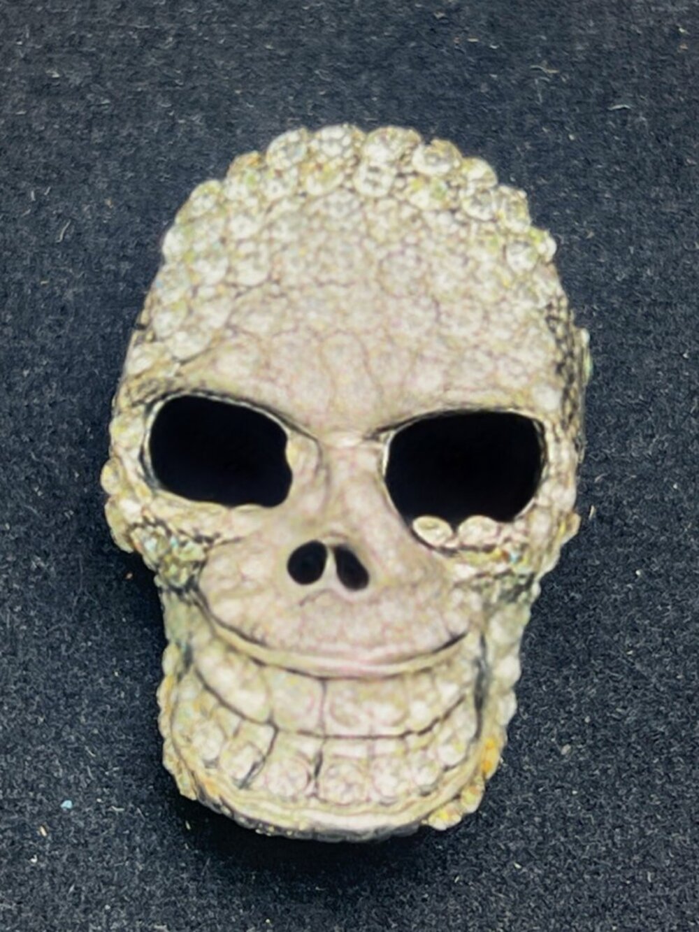 Vintage Rhinestone-Encrusted Skull Brooch Pin Silver Tone 2 Inch Sparkling State - Picture 4 of 7